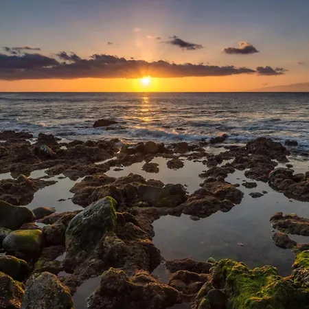 Daire Bright & Modern In Mar With Terrace Ac And Swimming Pool