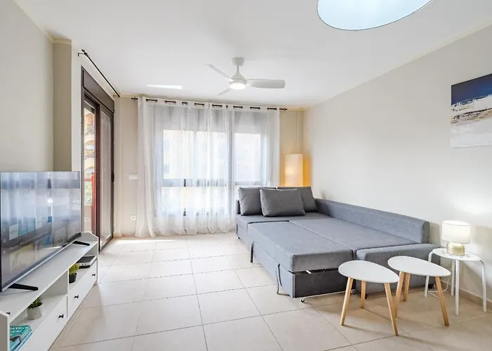 Bright & Modern In Mar With Terrace Ac And Swimming Pool