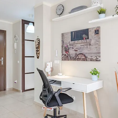 Bright & Modern In Mar With Terrace Ac And Swimming Pool