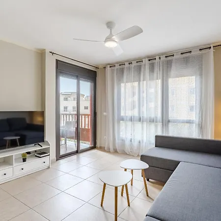 Mar Mocan 4 Beautiful With Ac, Swimming Pool & Parking דירה פאלם-מאר