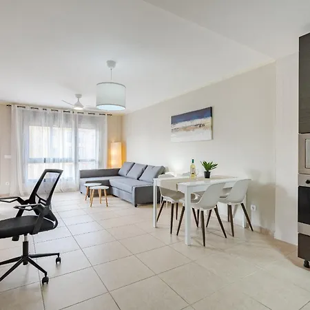 דירה Mar Mocan 4 Beautiful With Ac, Swimming Pool & Parking *