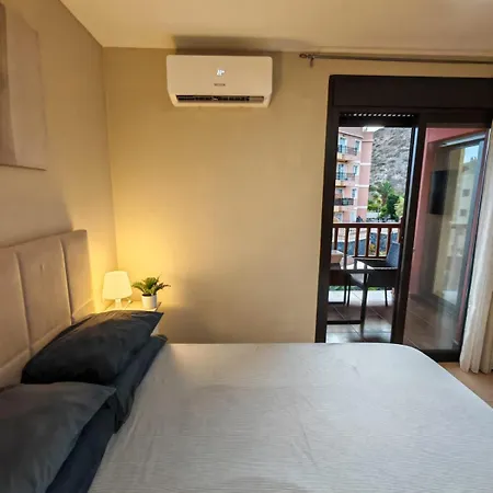 Spacious Holiday Apartment With Swimming Pool, Ac & Parking Эль-Пальмар