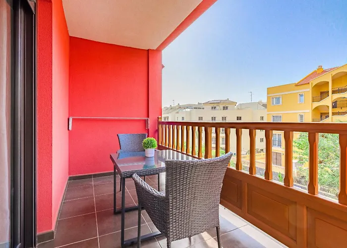 Bright & Modern In Mar With Terrace Ac And Swimming Pool شقة بالم مار