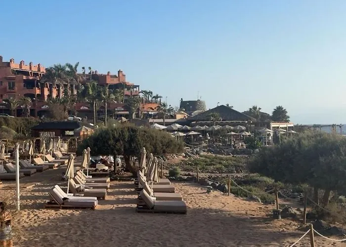 Bright & Modern In Mar With Terrace Ac And Swimming Pool بالم مار